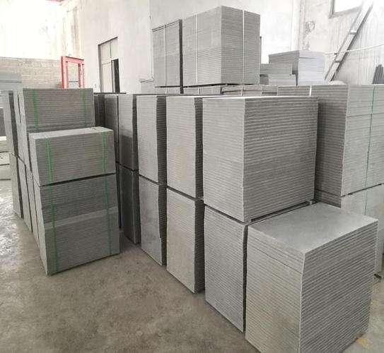 淄博鸿源塑料提供的厂家直销 pvc砖机托板